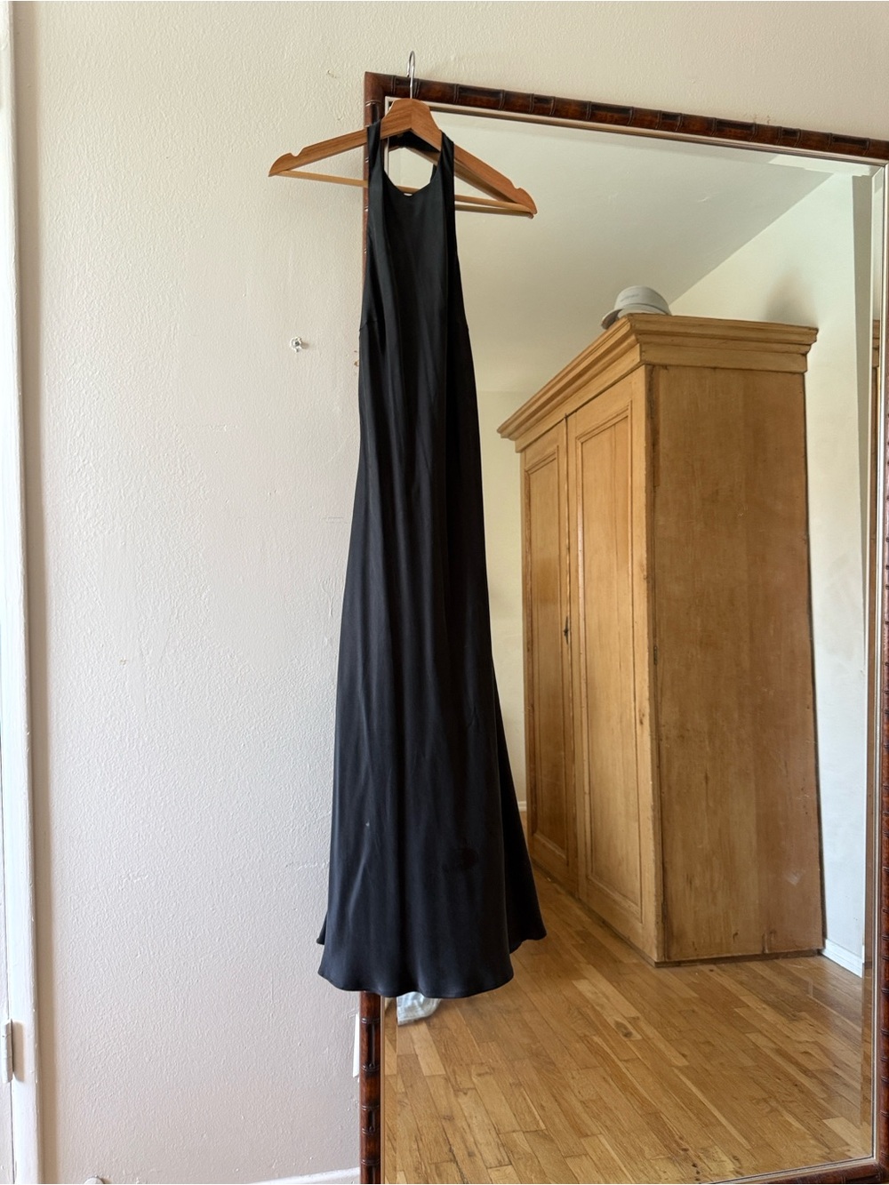 Silk Laundry Halter Dress (Black) - Picture 6 of 7